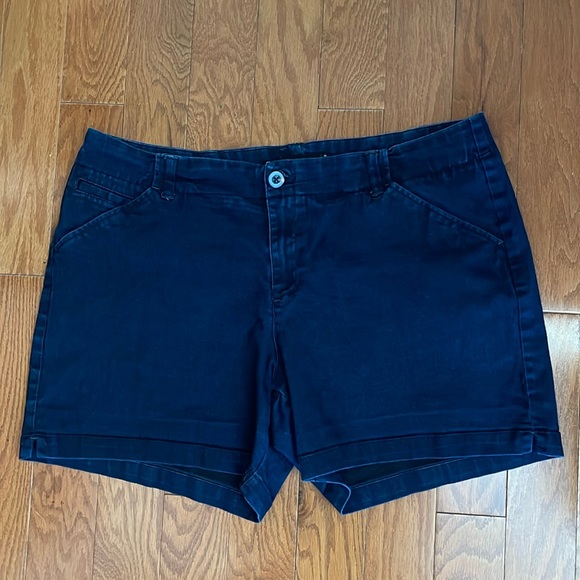 Lee MidRise 1889‎ Jean Shorts - Picture 3 of 12